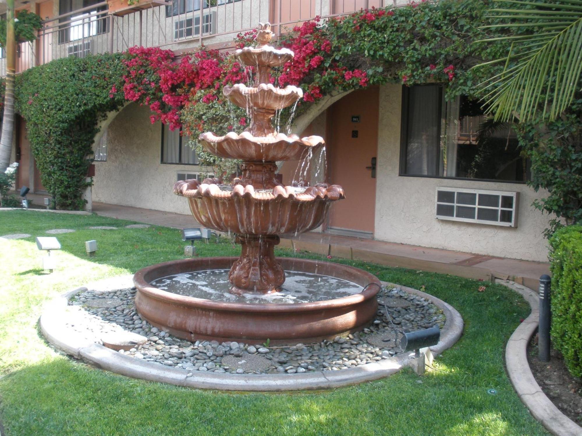 Garden Inn And Suites Glendora Esterno foto